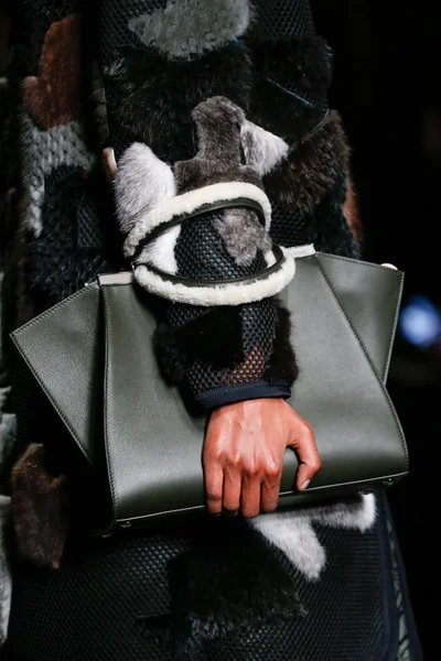 Look 85